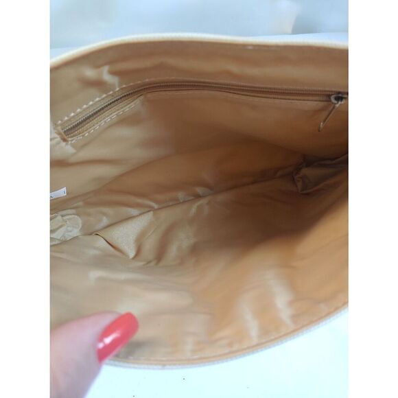 Dante Beatrix Women's Nylon/Plastic/Vinyl Cream/Silver Clutch Handbag. - Picture 7 of 8